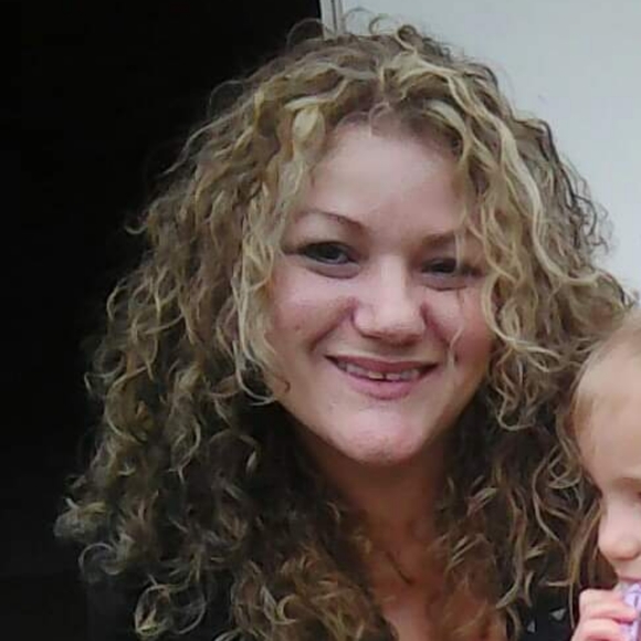 Meet your Posher, Kelly - Picture 2 of 5